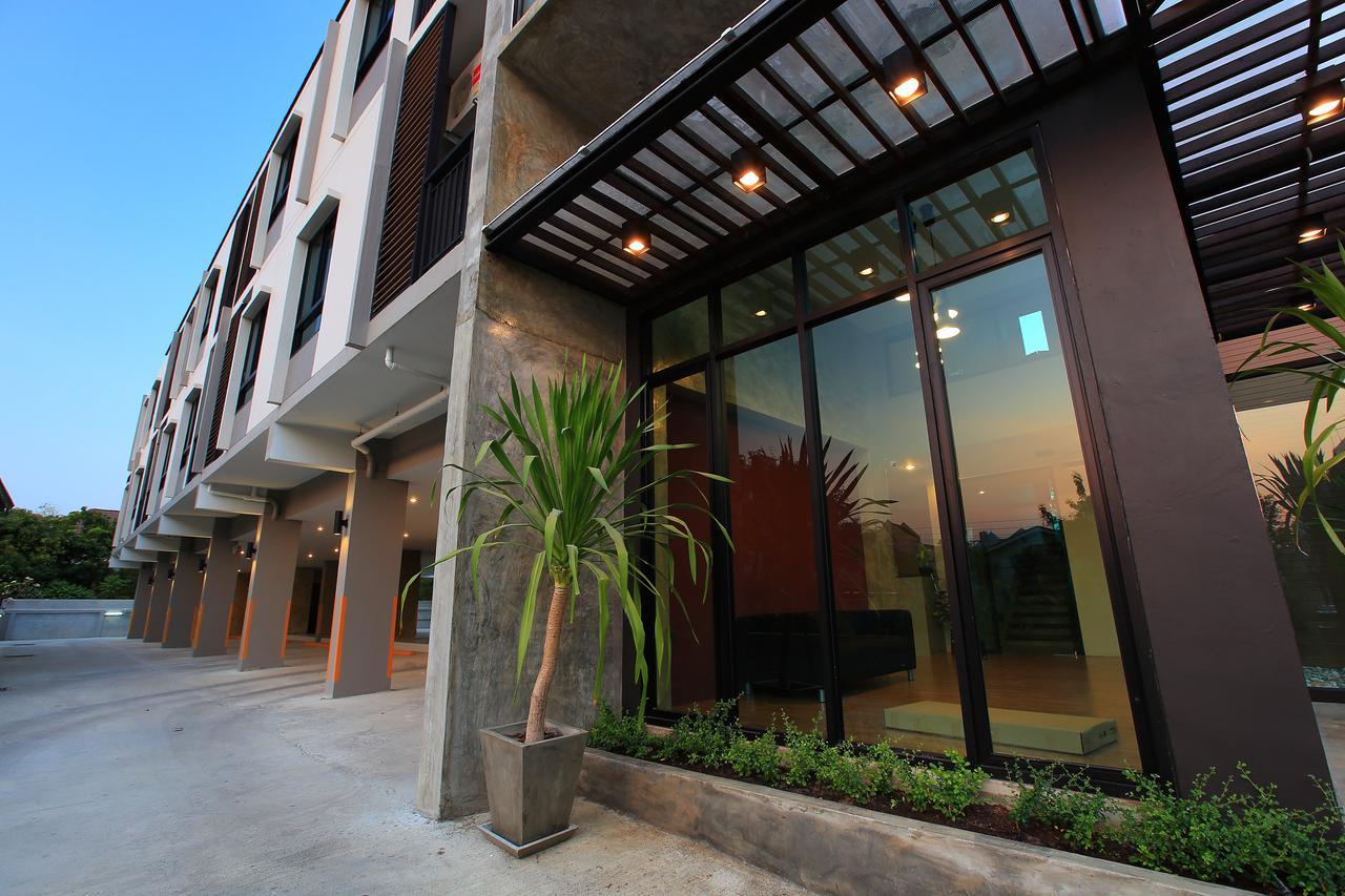 The Plubpla Serviced Apartment Bangkok Exteriér fotografie